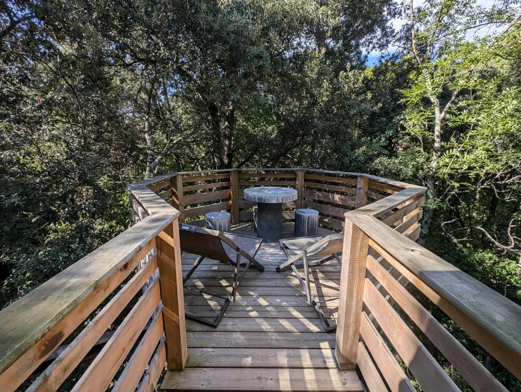 Les Cabanes Dans Les Bois Logis Hôtel - Deluxe Double Or Twin Cabin