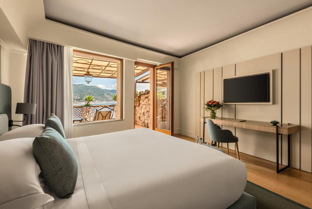 Atlantis Bay - The Leading Hotels of the World - 2