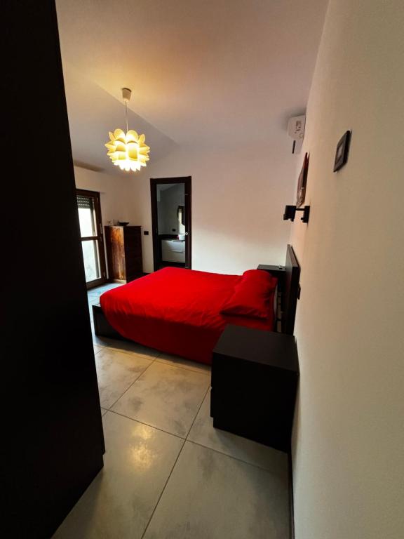 Modern Apartment with Balcony 2 Bedrooms & 2 Bathrooms near Cremona Fair - Maisonnette