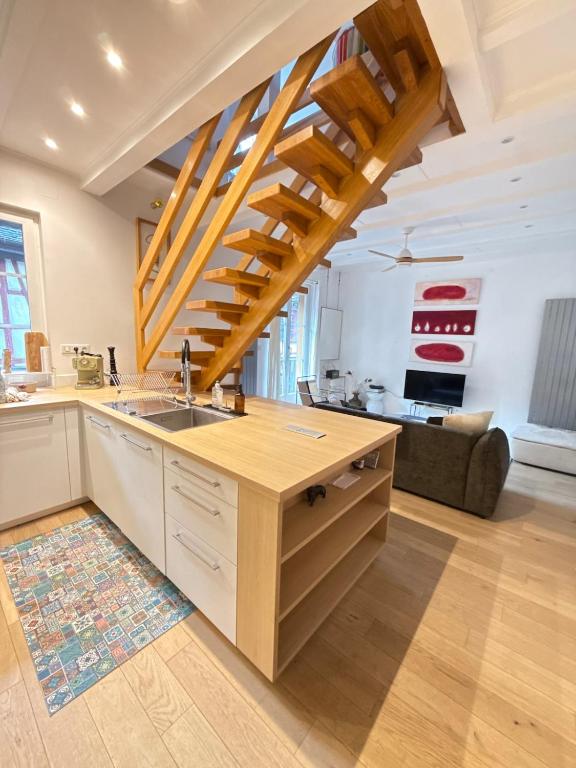 Colmar historic center Charming duplex with garage – photo 1