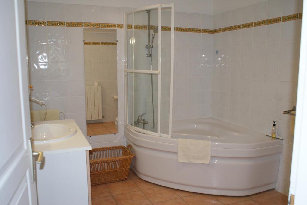 Au Pichet - Double Room With Garden View