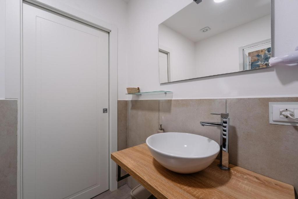 Franciacorta Rooms - Chambre Quadruple Avec Salle De Bains Privative