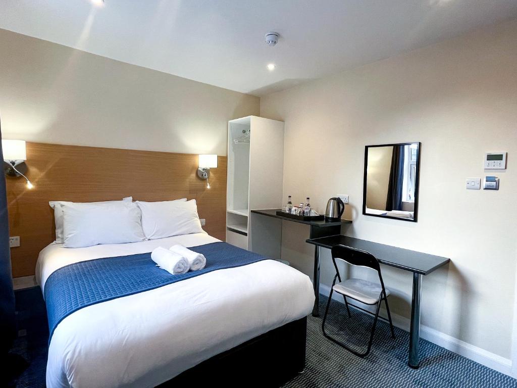 Park Inn Palace - Economy Double Room