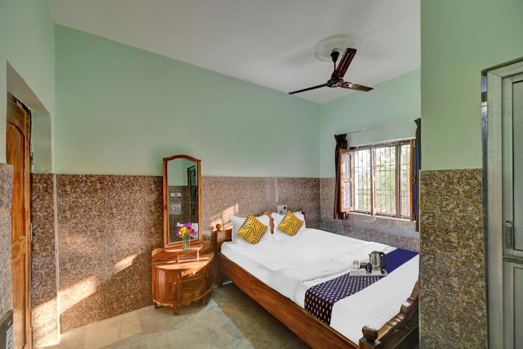 SPOT ON Gate Way Guest House - Housity