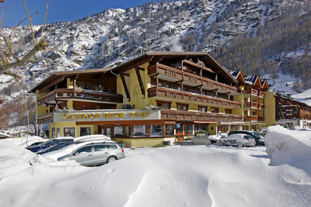 Nespecifikovaný výhled na hory nebo výhled na hory při pohledu z hotelu