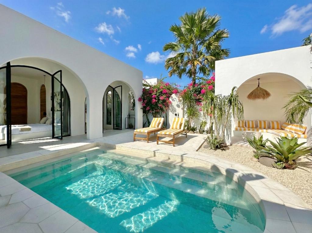 Dolce villas in Bingin - 1