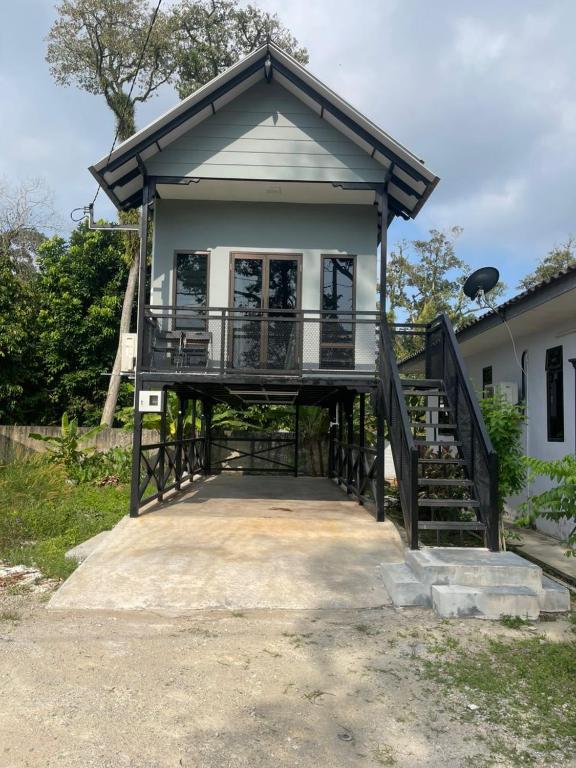 Homestay Tok Ayah Pekan Nanas - Housity