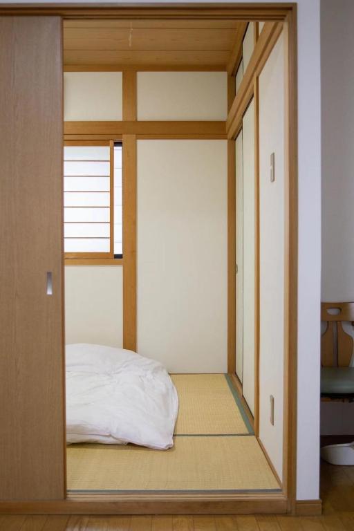 Mirai is a 7-minute walk from Kyoto station and is a detached house