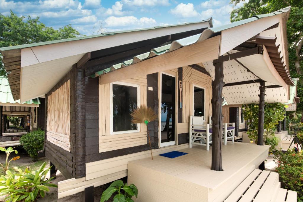 Phangan Beach Resort - 1