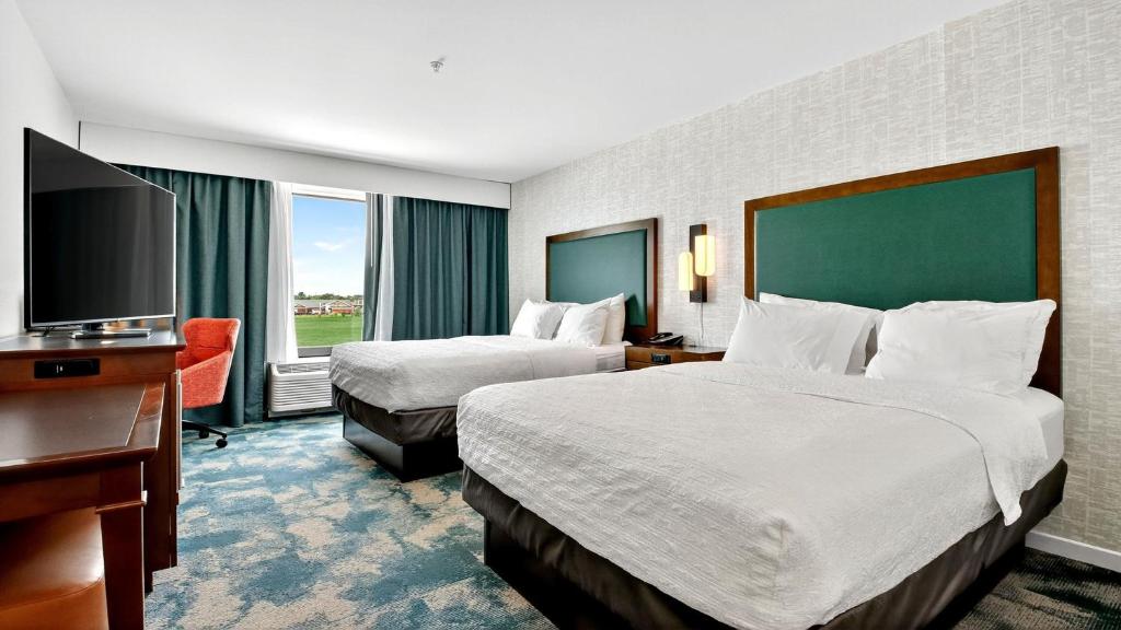 Hampton Inn & Suites Chippewa Falls - Habitación Con Dos Camas Grandes (4 Adultos)