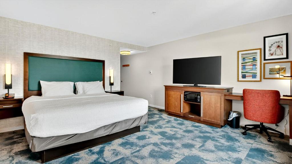 Hampton Inn & Suites Chippewa Falls - Zimmer Mit Kingsize-Bett – Nichtraucher