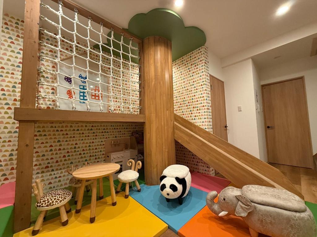 Spacious Kids Space, Luxurious Comfort for Adults