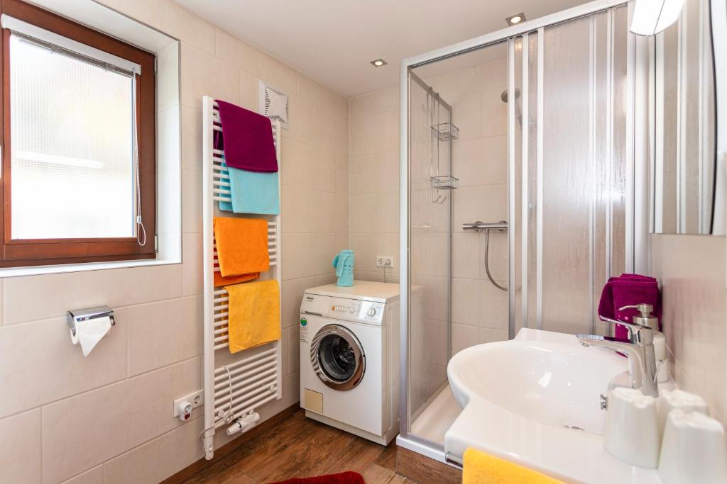 Hölzl Bed & Breakfast - 18