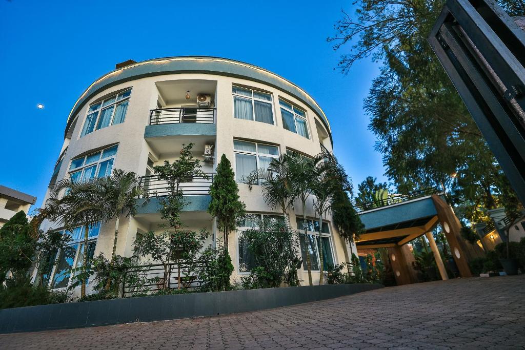 Cozy safari hotel by Signature