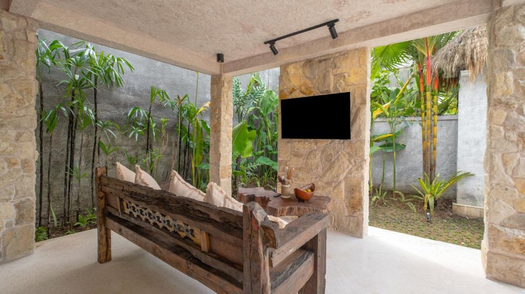 Nick Villas by Villa Finder - 9