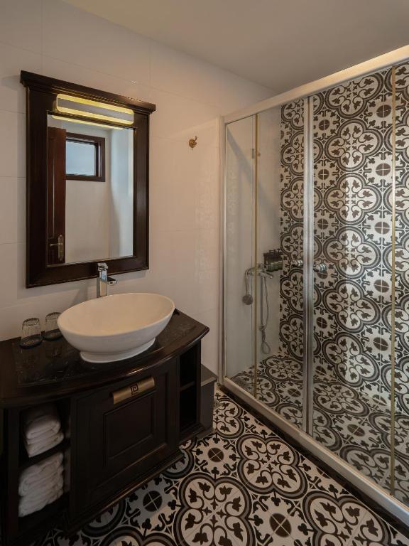 Deluxe Twin Room (Daily free Minibar & (1) time Afternoon Tea)