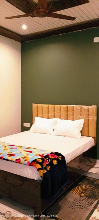 Gallery image of DLA Hotel Rooms and Restaurant in Fatehpur City