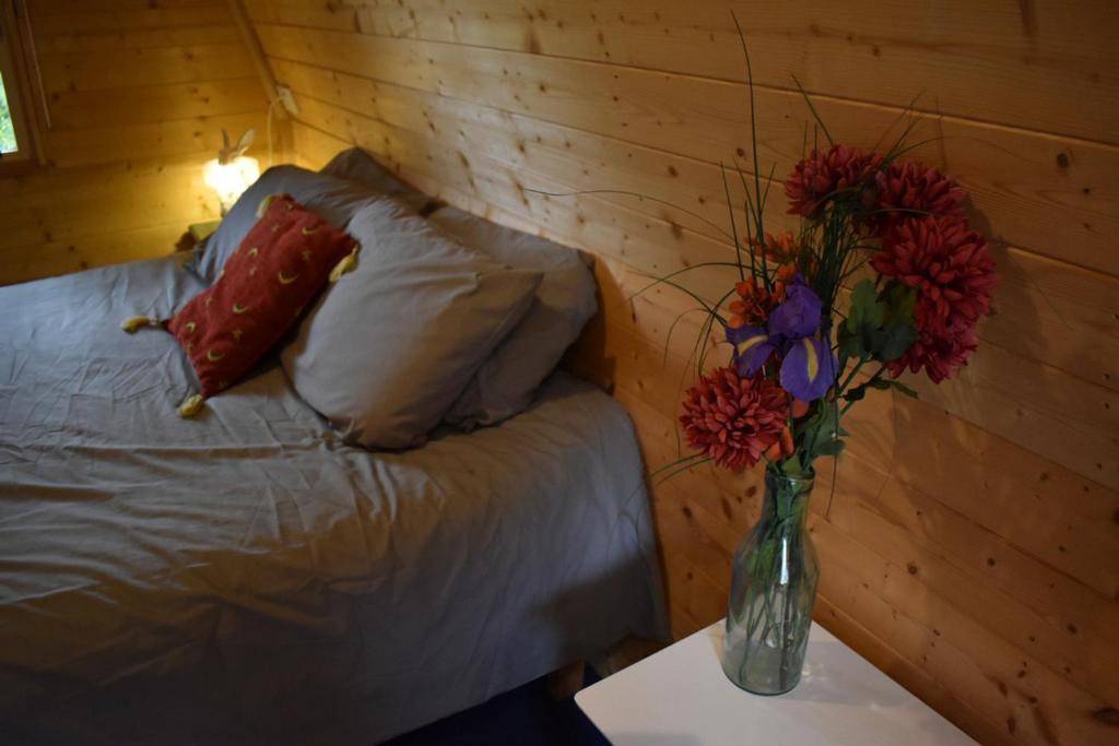 Rum Bridge Glamping and Fishing Resort - Habitación Triple Con Vista Al Lago