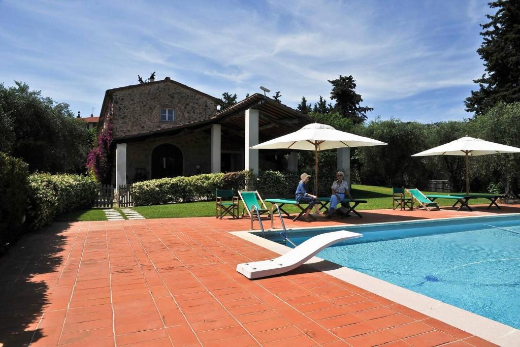 Astra - Villa Cenami - big POOL with view - Apartamento De Dos Dormitorios