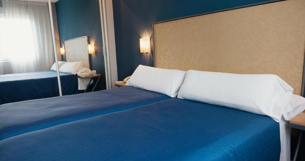 Apartamentos Vértice Sevilla Aljarafe - Housity