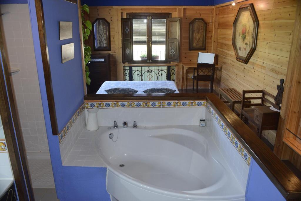 Hotel rural reina Berta - Housity