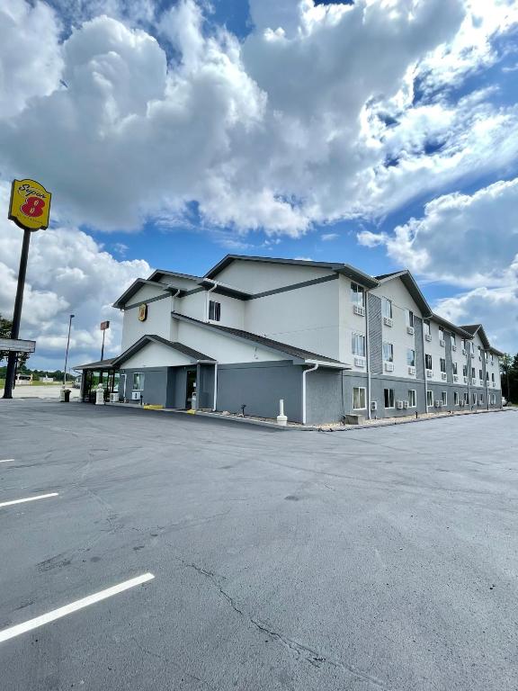 Super 8 by Wyndham Corbin KY