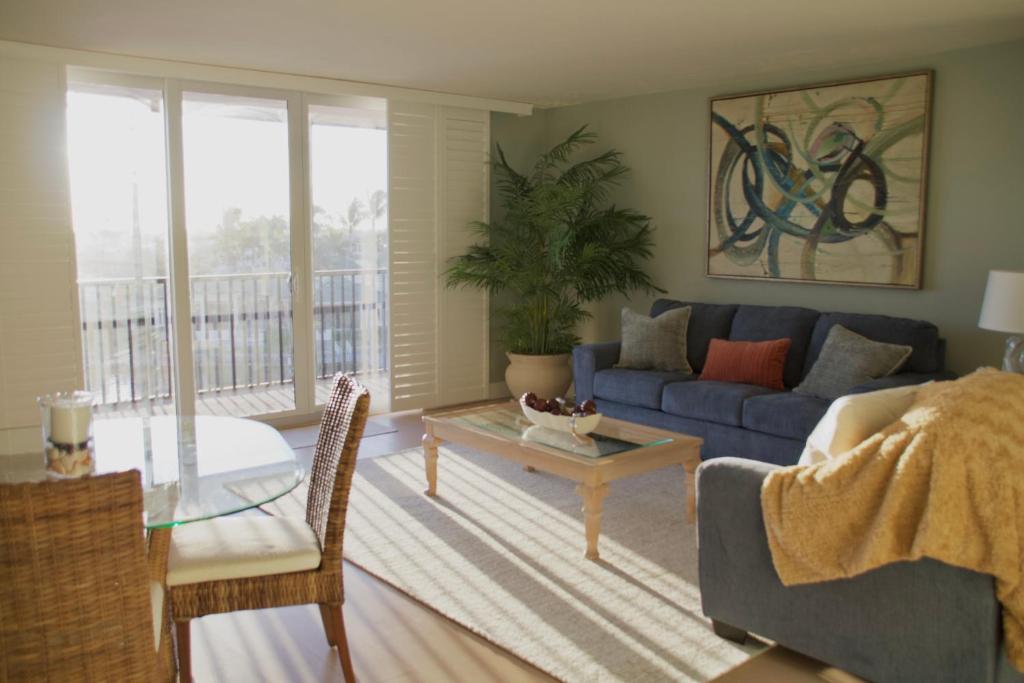 Curated visual reference: Picture Idea: Private Beach Access Condo Vanderbilt Beach Naples Updated Prices 2026