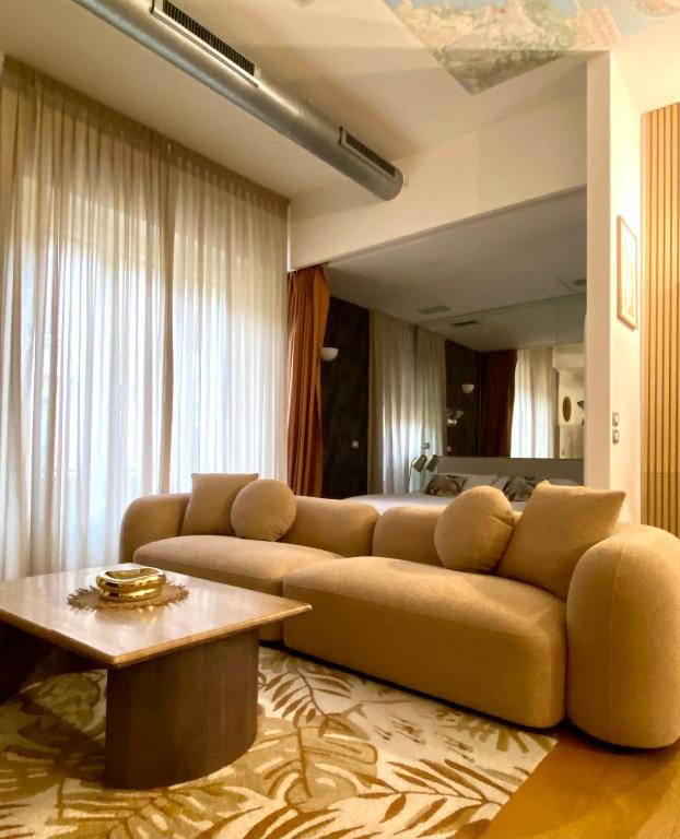 INTOMILAN I Elegant Apartments in Duomo