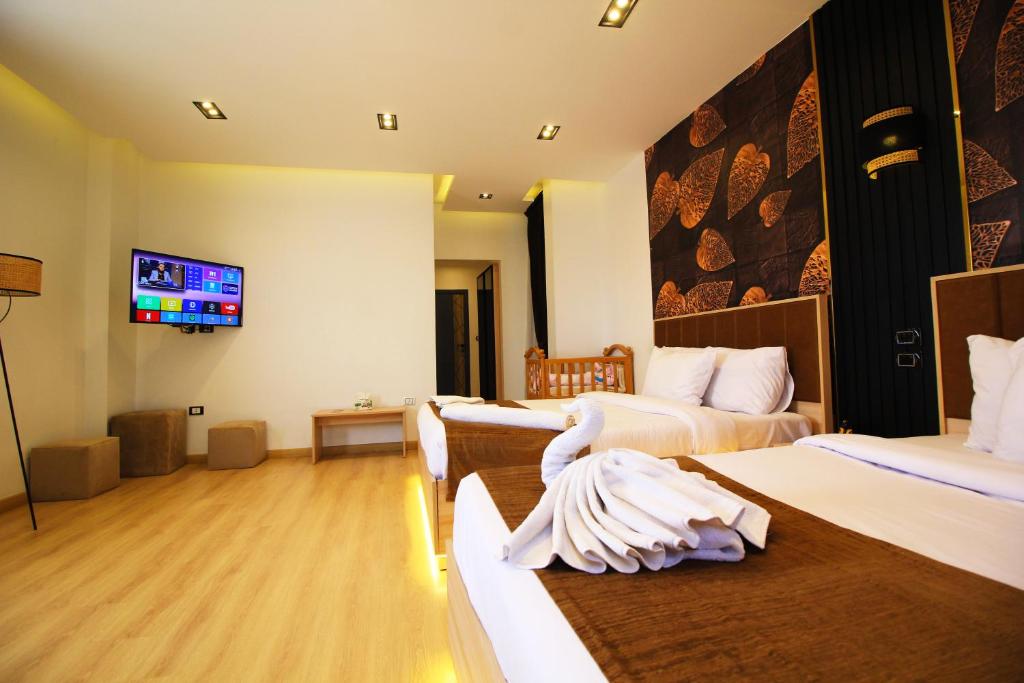 Palm Pyramids View INN - 9