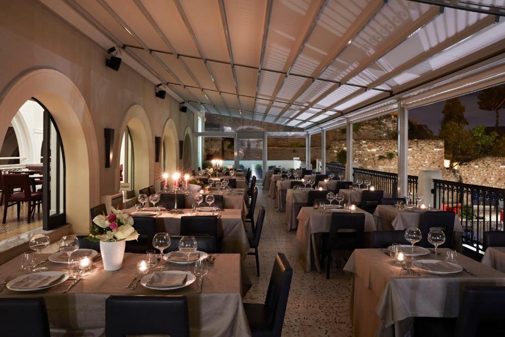 Hotel The Building - Resim 40