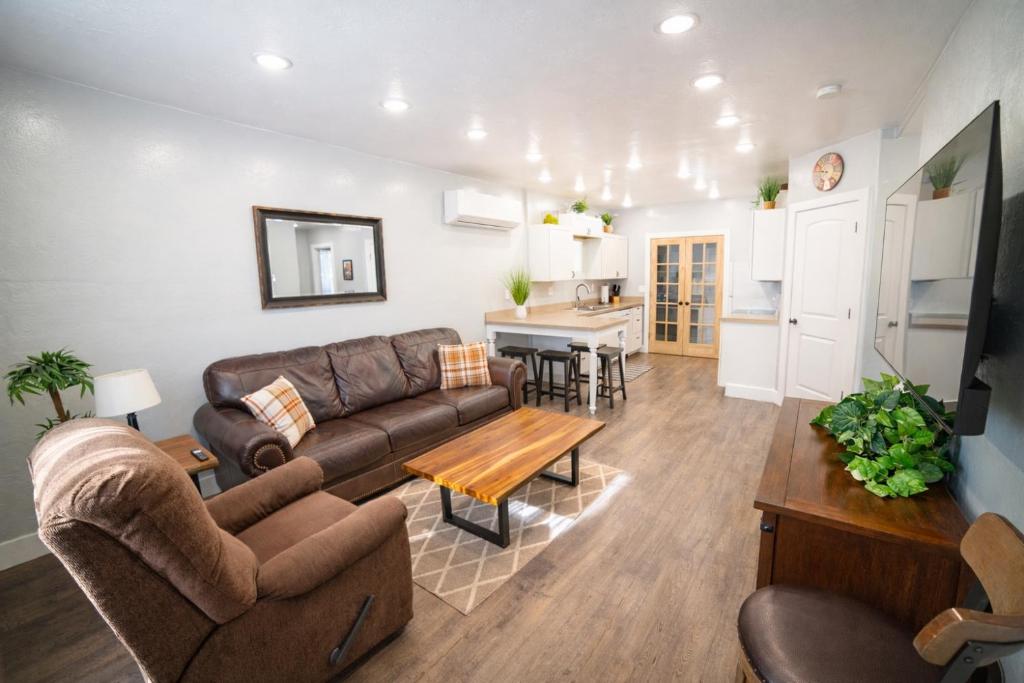 Aunt Beans Guest Suite - Housity