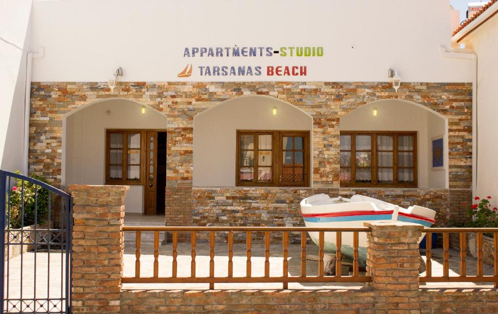 Balkón nebo terasa v ubytování Tarsanas Beach