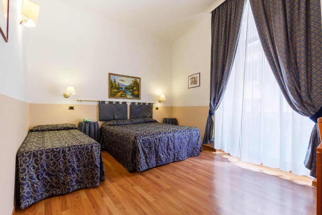 Hotel Paris - Resim 38