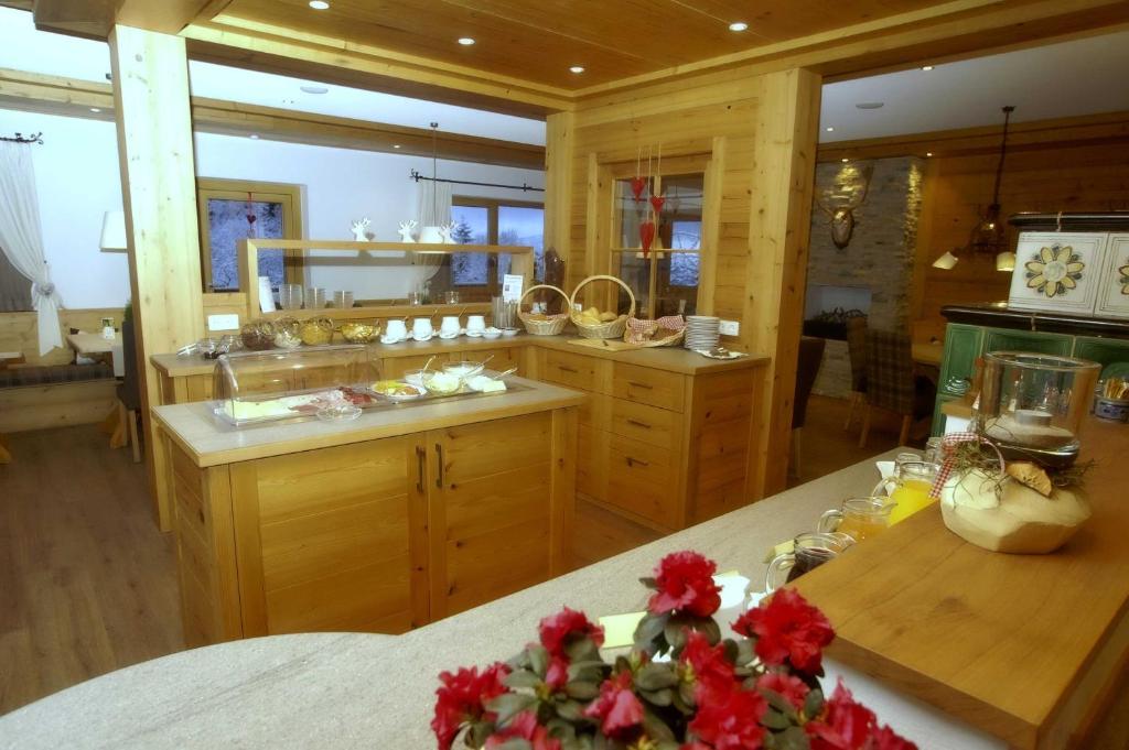 Kuchyň nebo kuchyňský kout v ubytování Hotel zum Breitenberg