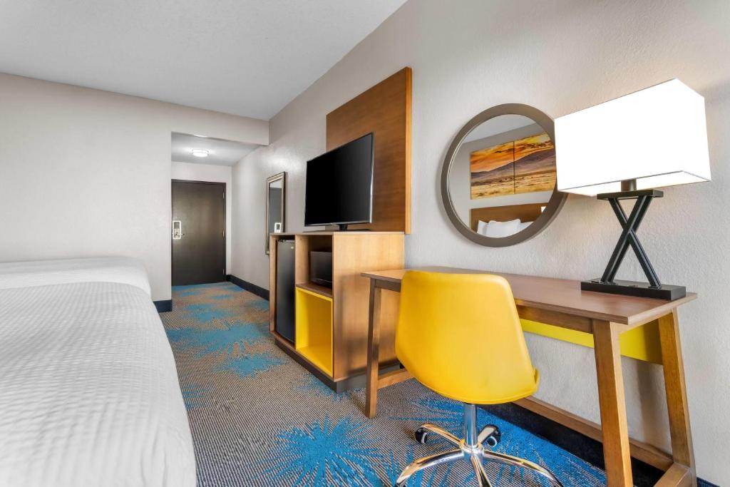 Days Inn & Suites by Wyndham Ridgeland - Camera Queen Con 2 Letti Queen-Size - Fumatori