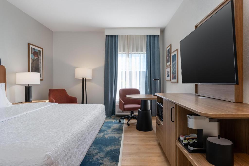 Hampton Inn Owensboro photo