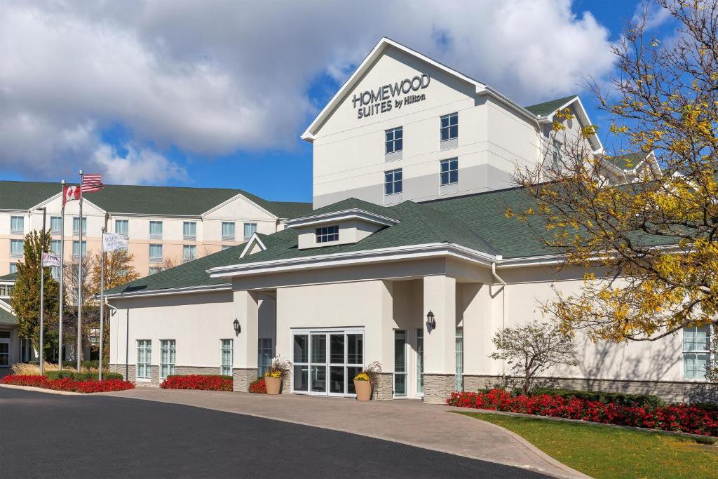 Homewood Suites by Hilton Burlington - Housity