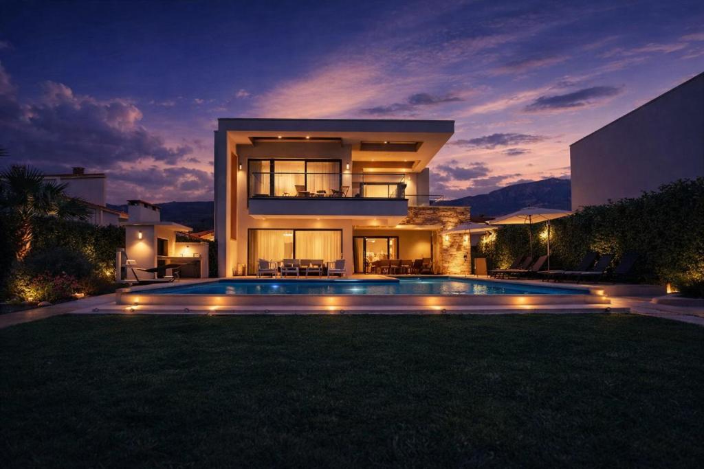 Beachfront Villa with Heated Infinity Pool and Direct Sea Access Kastela near Split