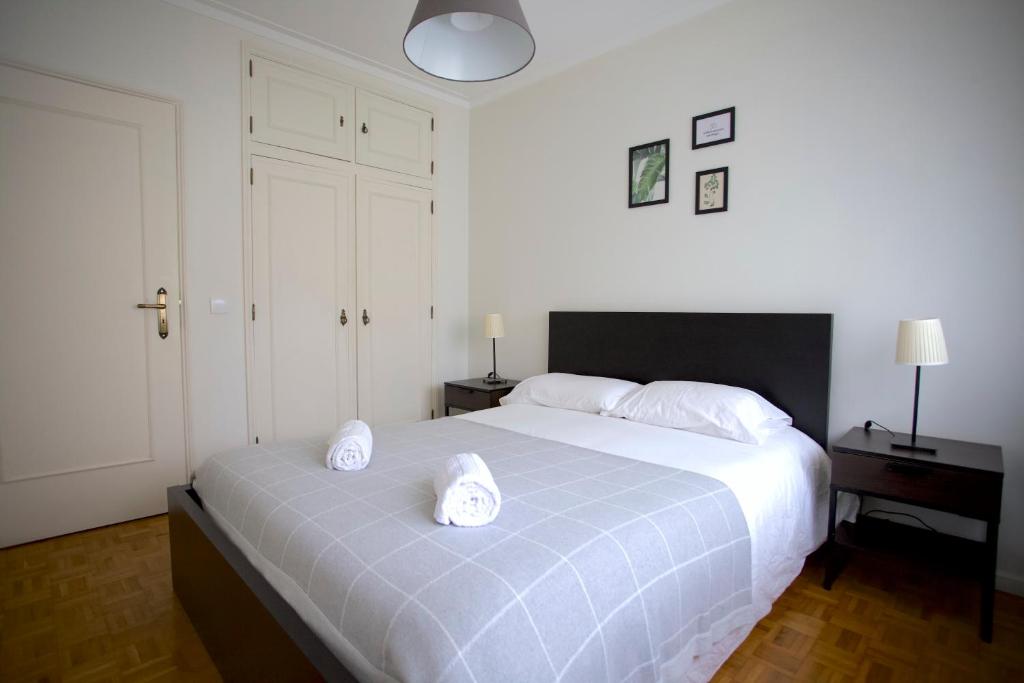 2Bedroom Flat - Families, remote work, downtown - Private Garage