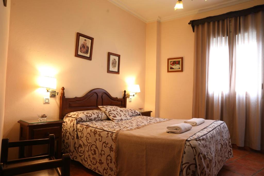 Hostal Rocio - Habitación Doble Con Baño Privado