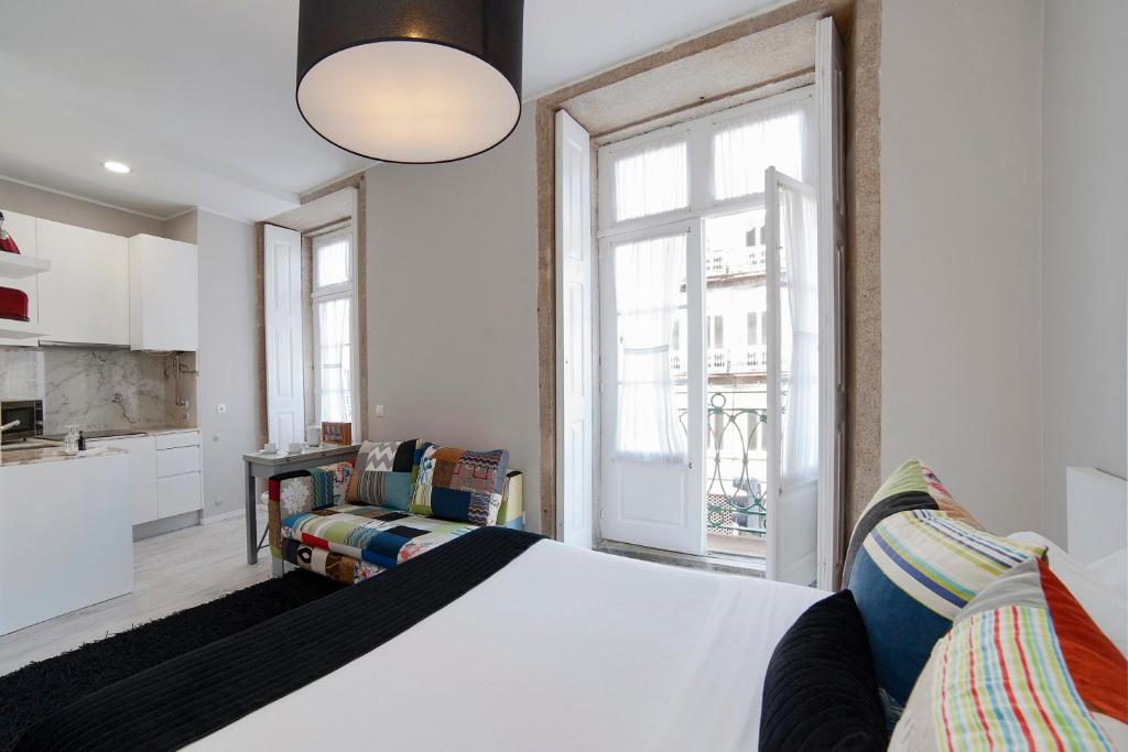 YOUROPO - Clerigos - 19