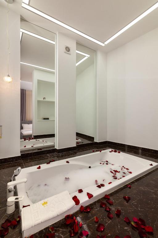 Royal Premier Apartment фото 3