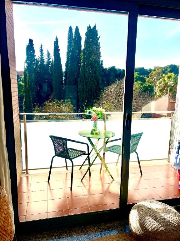 BEACH&POOL, Boutique Apartament with free parking, full equipped in Fenals Beach - Apartamento De 2 Quartos