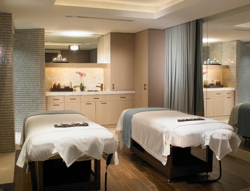 Spa und&#47;oder Wellnesseinrichtungen in der Unterkunft The Palms Hotel &amp; Spa