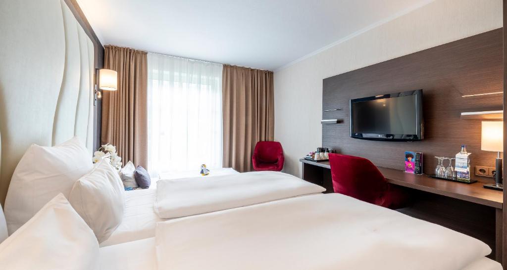 PLAZA INN Schmöker-Hof - Triple Room