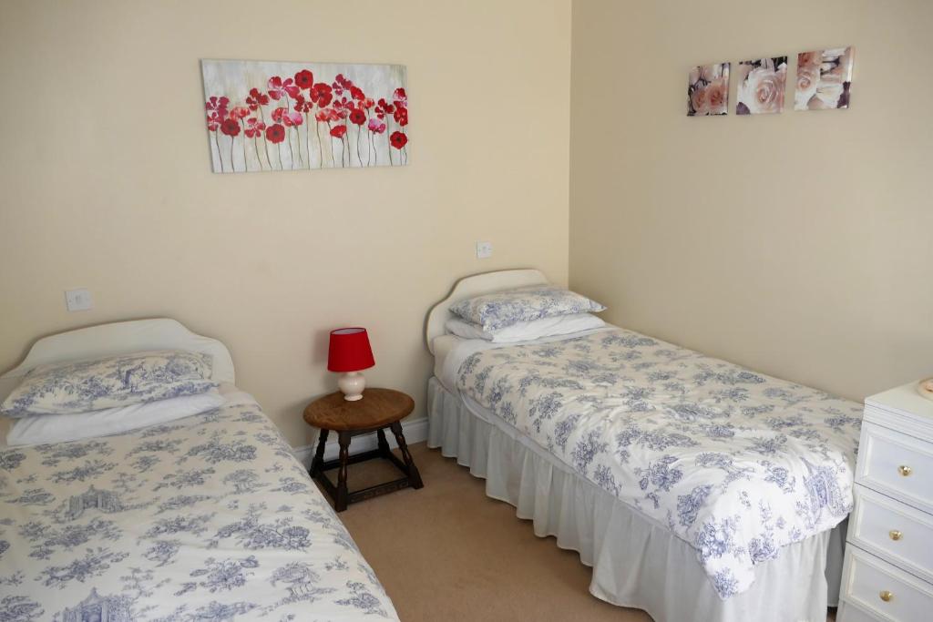 The Willows - Comfort Triple Room With Shower