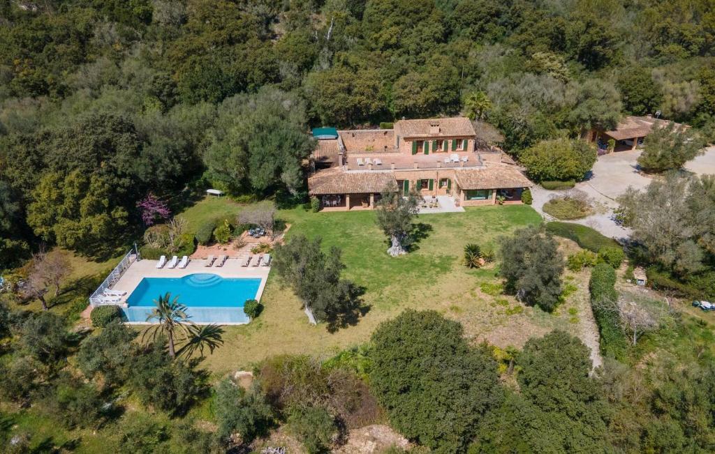 an aerial view of an estate with a swimming pool at Sa Tafona in Esporles