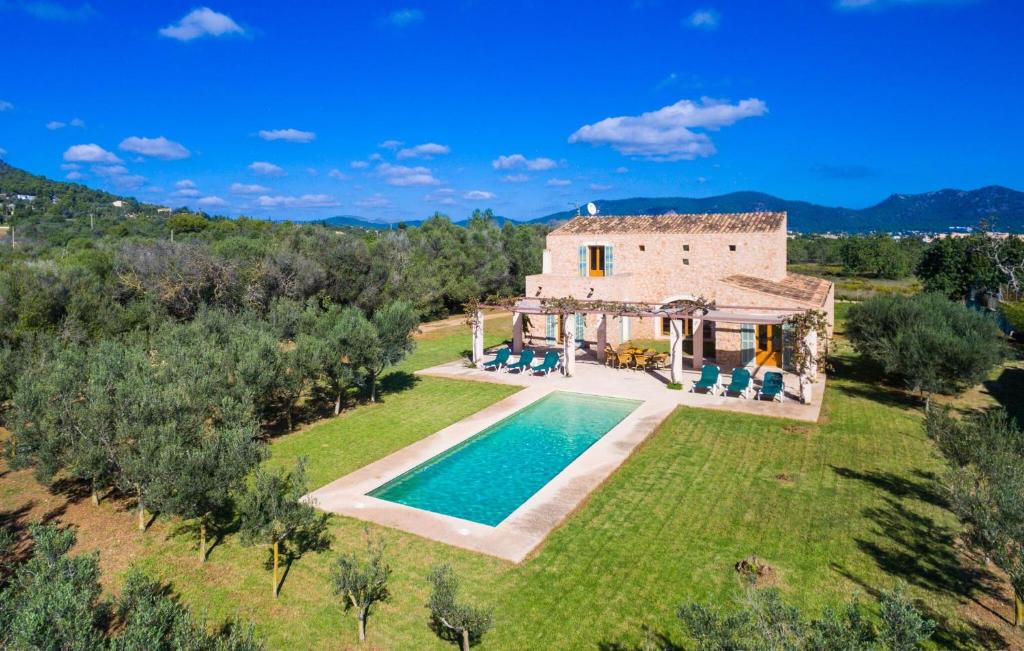 an aerial view of a villa with a swimming pool at Ses Fonolleres in Son Servera