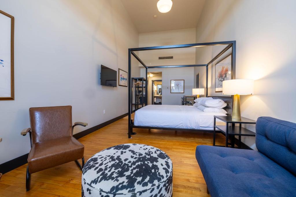 Hotel Grinnell, Ascend Hotel Collection - King Room - Disability Access/Non Smoking