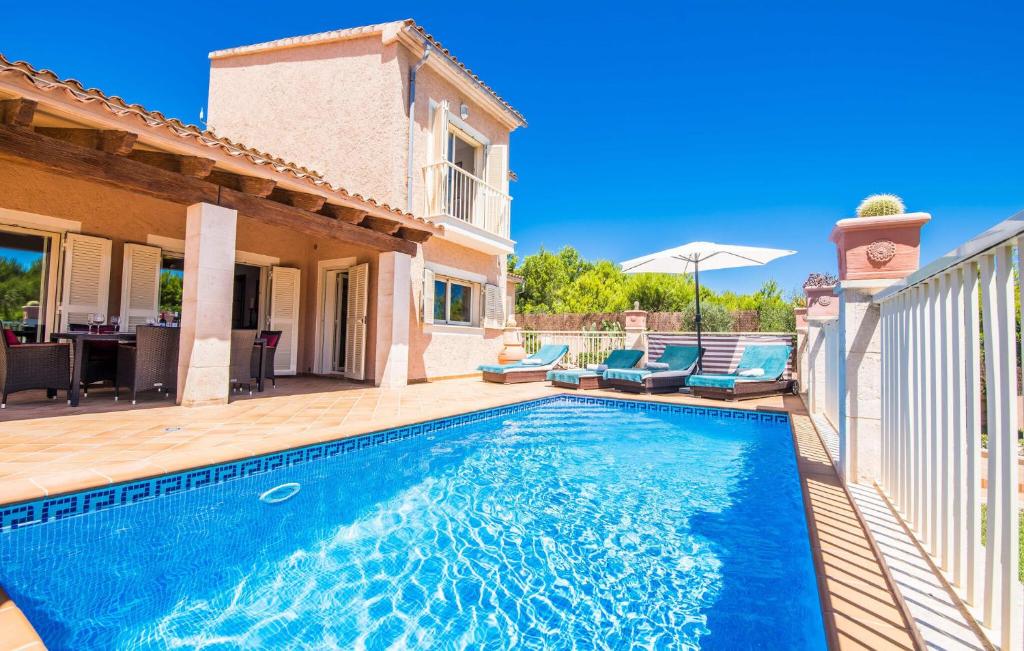 Casa Leon De Cala Mesquida